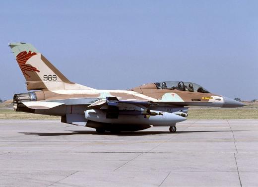 1280px-israeli_air_force_general_dynamics_f-16b_netz_401_lofting-1.jpg