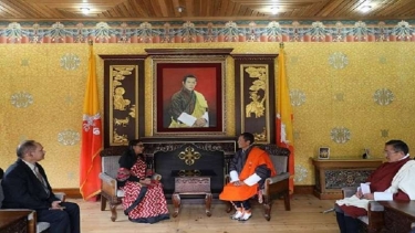 ভুটানের প্রধানমন্ত্রীর সঙ্গে বাংলাদেশের প্রধানমন্ত্রী কন্যা সায়মার বৈঠক