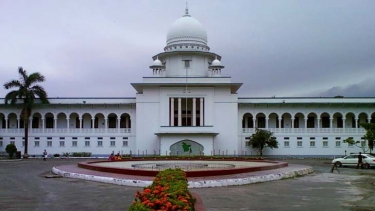 নর্থ সাউথ ইউনিভার্সিটির চার ট্রাস্টিকে পুলিশে !