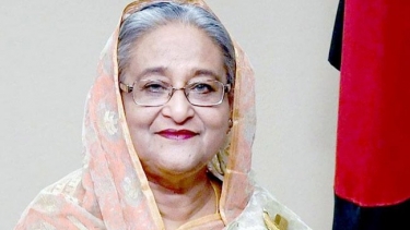 বিদেশীদের কাছে নয়, আমার কাছে আসুন: প্রধানমন্ত্রী