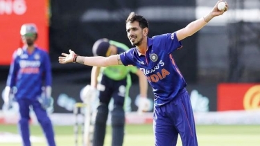 আয়ারল্যান্ডকে উড়িয়ে দিয়ে সিরিজ শুরু করল ভারত