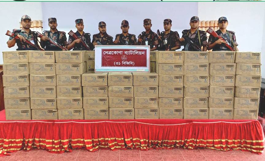 মধ্যনগরে ভারতীয় সাবানের  বিশাল  চালান জব্দ