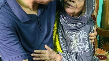 মা’কে নিয়ে প্রফেসর নেছার ইউ আহমেদ এর বাস্তব কবিতা ‘অস্থির অনুভুতি’