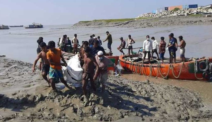 ড্রেজার ডুবির ঘটনায় আরও চার শ্রমিকের মরদেহ উদ্ধার