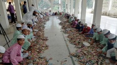 পাগলা মসজিদের দানসিন্দুকে পাওয়া গেল ১৫ বস্তা টাকা