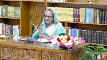 ব্যাংকে টাকা নিয়ে গুজবে কান না দেয়ার আহ্বান প্রধানমন্ত্রীর