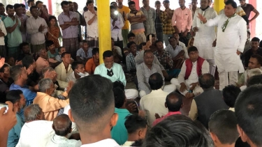 ধর্মপাশায় রনজিত সরকারের গণসংযোগ