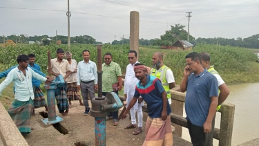 মধ্যনগরে খোলা হলো হাওরের স্লুইস গেট