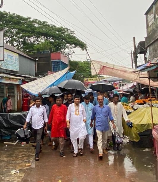 মধ্যনগরে রনজিত সরকারের গণসংযোগ