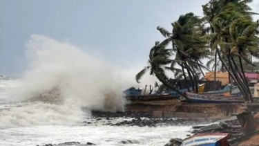 সন্ধ্যা নাগাদ ‘মিধিলি’ বাংলাদেশের  উপকূল ছেড়ে যাবে? ৪ নং হুশিয়ারী !