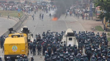 অর্থনীতিতে ধস নামার শঙ্কা রাজনৈতিক অস্থিরতা বাড়লে