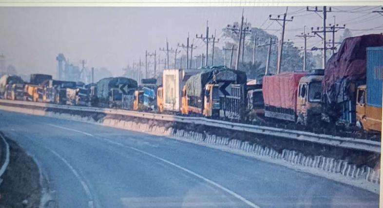 ঢাকা-টাঙ্গাইল-বঙ্গবন্ধু সেতু মহাসড়কে যানজট।