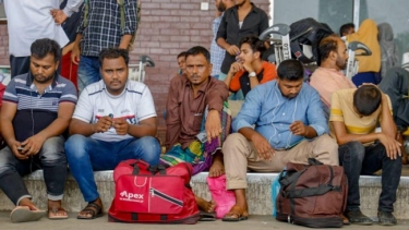 মালয়েশিয়ায় আর যাওয়া হলো না ৩১ হাজার বাংলাদেশির !!