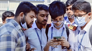 ৭০০ জিপিএ-৫ প্রাপ্তসহ ১২ হাজার শিক্ষার্থী শেষ ধাপেও কলেজ পায়নি