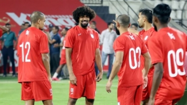 হামজা-শমিতের খেলার খবর পেয়ে টিকিটের উপর চাপ বেড়েছে।