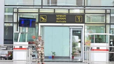 ভারত-পাকিস্তান উত্তেজনা, বেশ কয়েকটি বিমানবন্দর বন্ধ ঘোষণা