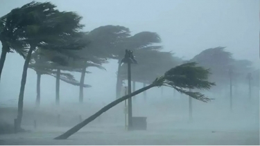 দুপুরের মধ্যে ৬০ কিমি বেগে ঝড়ের পূর্বাভাস