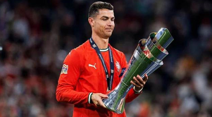 পর্তুগালের জার্সিতে শিরোপা জয় রোনালদোর