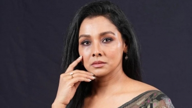 সাধারণভাবেই বাঁচতে চাই: রুনা খান