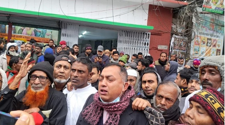 নয়াপল্টনে খালেদা জিয়ার মৃত্যুতে কান্নার রোল, চলছে কোরআন খতম