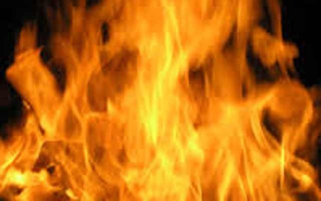 লালবাগে প্লাস্টিক ও পলিথিন কারখানায় ভয়াবহ অগ্নিকাণ্ড