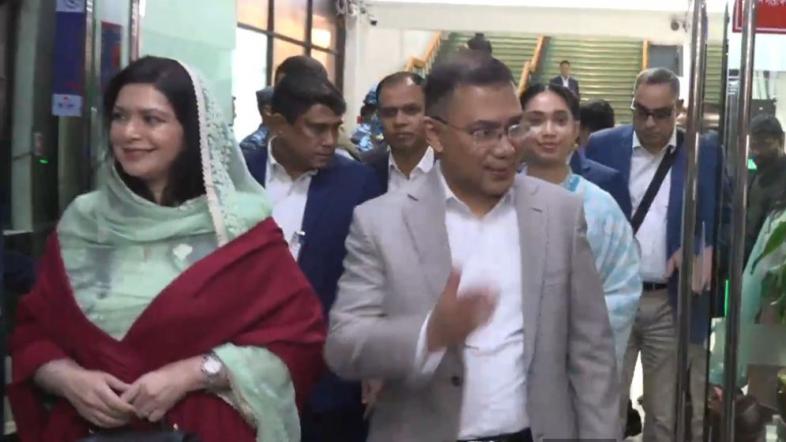 ঢাকার  মাটিতে পা রাখলেন তারেক রহমান