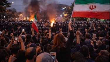 ইরানে বিক্ষোভের পরিপ্রেক্ষিতে কঠোর পদক্ষেপ