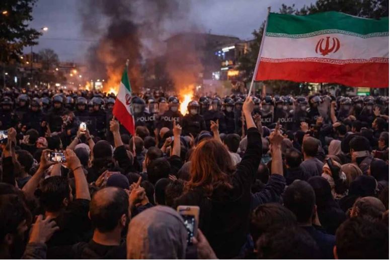 ইরানে বিক্ষোভের পরিপ্রেক্ষিতে কঠোর পদক্ষেপ