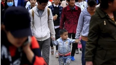 চীনের জনসংখ্যা কমে যাওয়ার নতুন রেকর্ড