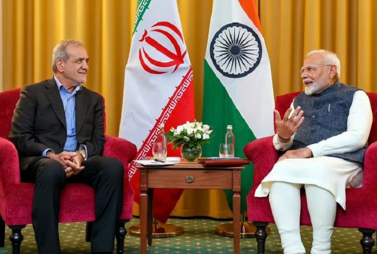 খামেনির শাসন অনিশ্চয়তায় ভারতের কপালে চিন্তার ভাঁজ