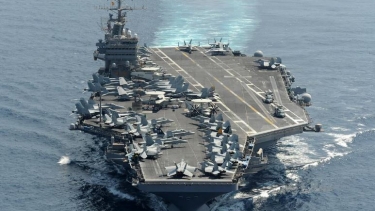 উত্তেজনা বাড়িয়ে ইরানের দিকে আরও এক মার্কিন সামরিক বহর অগ্রসর