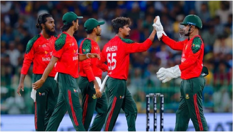 সব ধরনের ক্রিকেট বর্জনের ঘোষণা ক্রিকেটারদের