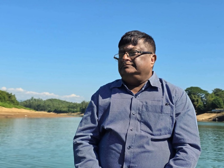  কবি :মোজাফফার বাবু