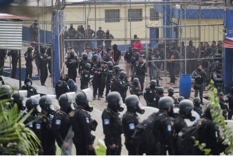 গুয়াতেমালায় সন্ত্রাসী গোষ্ঠীর হামলায় আট পুলিশ নিহত