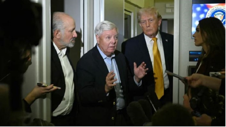 চীন ও ভারতের বিরুদ্ধে নিষেধাজ্ঞা আরোপের বিলকে সমর্থন ট্রাম্পের