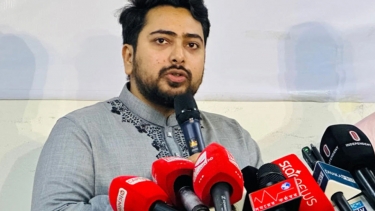 দশ দলীয় জোট বিপুল ভোটে জিতে সরকার গঠন করবে : নাহিদ ইসলাম