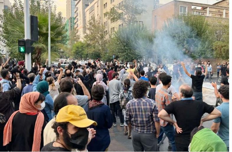 বিশ্ব নজরে ইরান: জেন–জি বিক্ষোভ কি নতুন গণআন্দোলনের ইঙ্গিত?