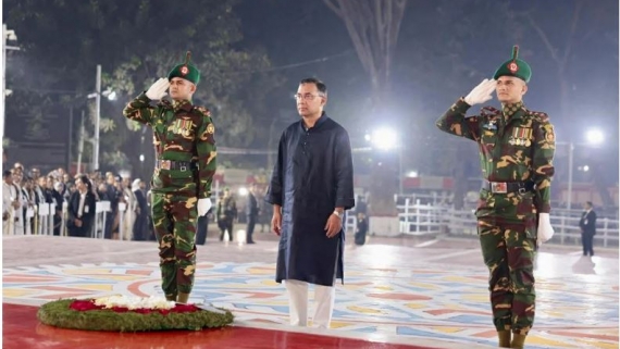 ভাষা শহীদদের স্মরণে রাষ্ট্রপতি ও প্রধানমন্ত্রীর শ্রদ্ধা নিবেদন