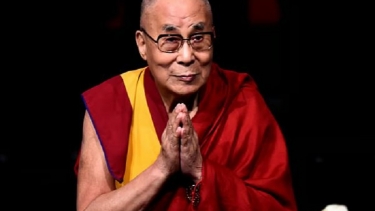 ৯০ বছর বয়সে গ্র্যামি পেলেন দালাই লামা