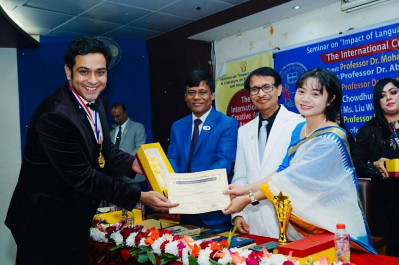 আন্তর্জাতিক সৃজনকলা পুরস্কার-২০২৫ পেলেন চিত্র নায়ক আমান রেজা