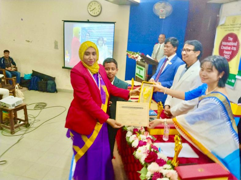 আন্তর্জাতিক সৃজনকলা পুরস্কার-২০২৫ পেলেন ফারহানা রহমান মিষ্টি