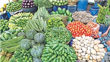 নিত্যপণ্যের দাম বাড়ছে , চাপে মানুষ