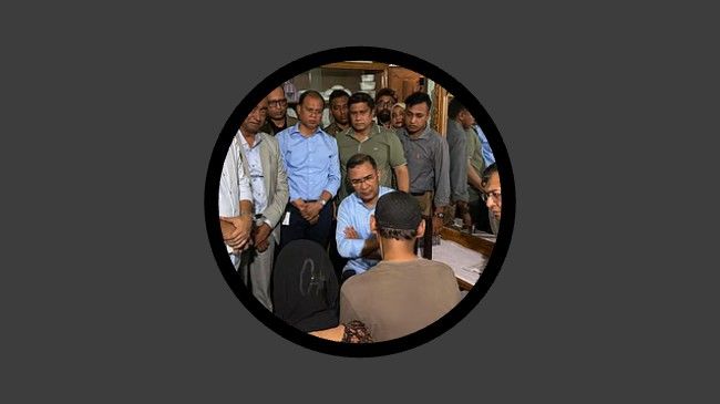 সংগৃহীত ছবি-পল্লবেীতে শিশু হত্যার পরিবারের সাথে প্রধানমন্ত্রী