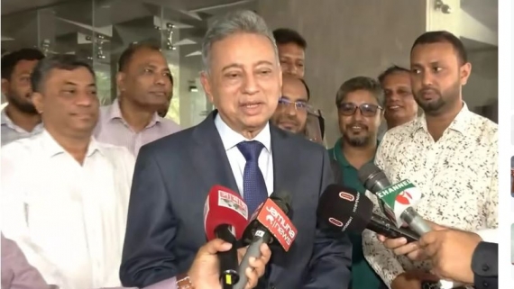 সীমিত সম্পদে সবাইকে স্বস্তি দিতেই এই বাজেট’ — অর্থমন্ত্রী আমির খসরু