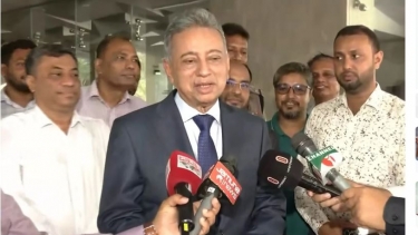 সীমিত সম্পদে সবাইকে স্বস্তি দিতেই এই বাজেট’ — অর্থমন্ত্রী আমির খসরু