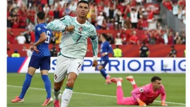 ক্রোয়েশিয়াকে হারিয়ে শেষ ষোলোতে পর্তুগাল